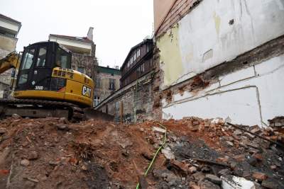 Tak wyburza się zabytkową kamienicę w Krakowie - zdjęcie 5