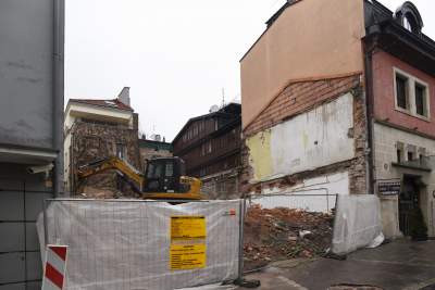 Tak wyburza się zabytkową kamienicę w Krakowie - zdjęcie 1