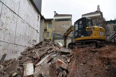 Tak wyburza się zabytkową kamienicę w Krakowie - zdjęcie 7