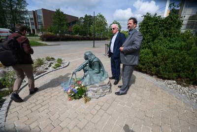 Kopernik na kampusie UJ. "Można obok niego usiąść, pogłaskać go" - zdjęcie 12