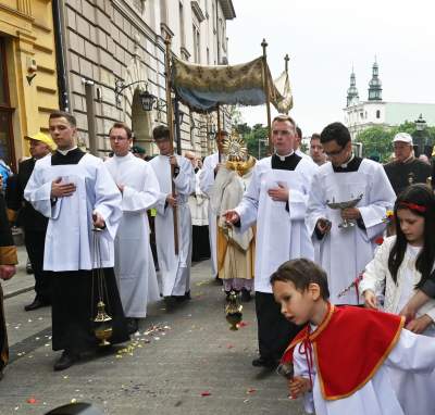 Sacrum-profanum, centralna procesja Bożego Ciała w Krakowie AD 2023 - zdjęcie 10