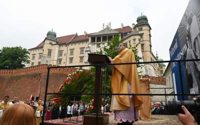 Sacrum-profanum, centralna procesja Bożego Ciała w Krakowie AD 2023 - zdjęcie 2