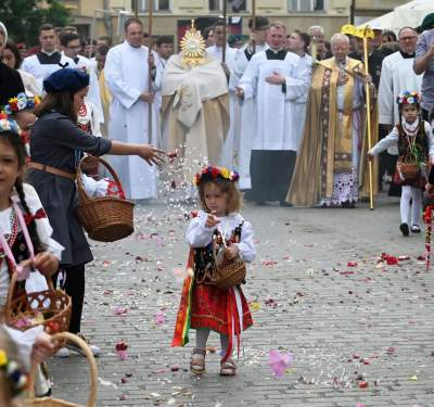 Sacrum-profanum, centralna procesja Bożego Ciała w Krakowie AD 2023 - zdjęcie 40
