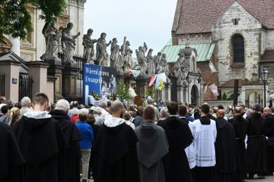 Sacrum-profanum, centralna procesja Bożego Ciała w Krakowie AD 2023 - zdjęcie 22