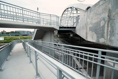 Imponująca nowa przeprawa kolejowa na Wiśle, jest też kładka pieszo-rowerowa - zdjęcie 29