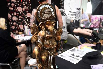 Oto najmodniejsze obecnie tatuaże, festiwalowe szaleństwo w Krakowie - zdjęcie 42