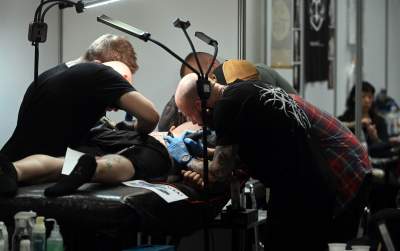 Oto najmodniejsze obecnie tatuaże, festiwalowe szaleństwo w Krakowie - zdjęcie 37