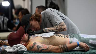 Oto najmodniejsze obecnie tatuaże, festiwalowe szaleństwo w Krakowie - zdjęcie 40