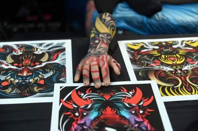 Oto najmodniejsze obecnie tatuaże, festiwalowe szaleństwo w Krakowie - zdjęcie 32