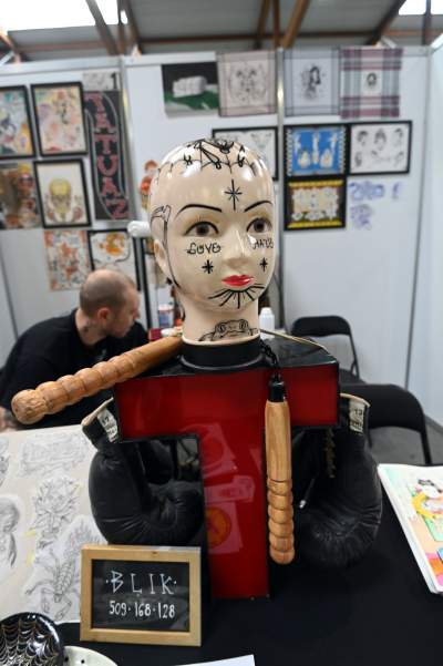 Oto najmodniejsze obecnie tatuaże, festiwalowe szaleństwo w Krakowie - zdjęcie 50