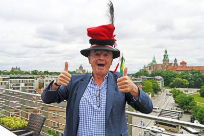 Lubi błaznować, ale pieniądze inwestuje na poważnie, tym razem chodzi o 600 milionów - zdjęcie 16