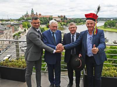 Lubi błaznować, ale pieniądze inwestuje na poważnie, tym razem chodzi o 600 milionów - zdjęcie 11