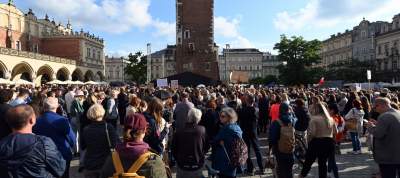 Ani jednej więcej, protest w Krakowie po śmierci ciężarnej Doroty - zdjęcie 31