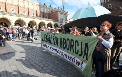 Ani jednej więcej, protest w Krakowie po śmierci ciężarnej Doroty - zdjęcie 2