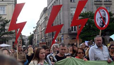 Ani jednej więcej, protest w Krakowie po śmierci ciężarnej Doroty - zdjęcie 19