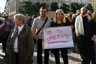 Ani jednej więcej, protest w Krakowie po śmierci ciężarnej Doroty - zdjęcie 4
