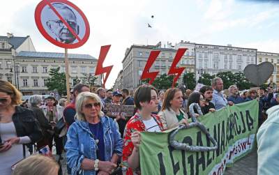 Ani jednej więcej, protest w Krakowie po śmierci ciężarnej Doroty - zdjęcie 39