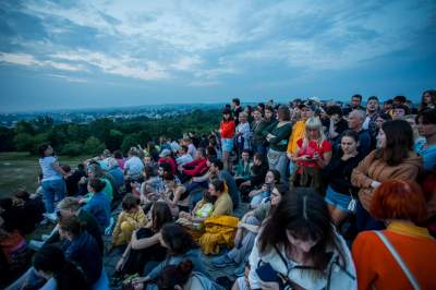Tak zaczął się na kopcu Kraka najdłuższy dzień w roku, piękny wschód Słońca - zdjęcie 3