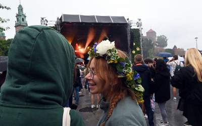 Wianki zatopione w deszczu, ale humory i tak dopisywały - zdjęcie 1