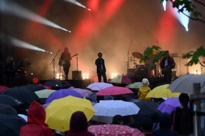 Wianki zatopione w deszczu, ale humory i tak dopisywały - zdjęcie 24