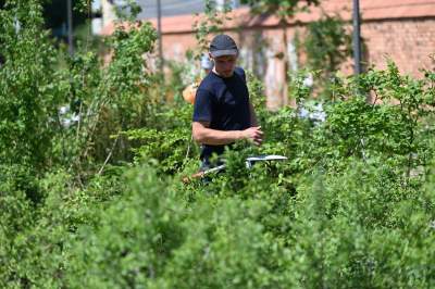 Park Szymborskiej na parę dni przed otwarciem, mural też prawie gotowy - zdjęcie 21