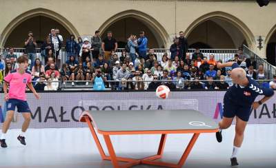 Dziwaczne zawody na Rynku, tę dyscyplinę wymyślili Węgrzy - zdjęcie 10