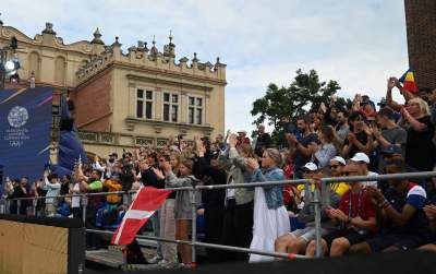 Dziwaczne zawody na Rynku, tę dyscyplinę wymyślili Węgrzy - zdjęcie 2