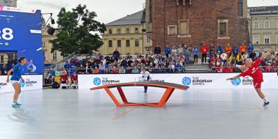 Dziwaczne zawody na Rynku, tę dyscyplinę wymyślili Węgrzy - zdjęcie 24