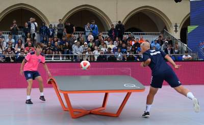 Dziwaczne zawody na Rynku, tę dyscyplinę wymyślili Węgrzy - zdjęcie 9