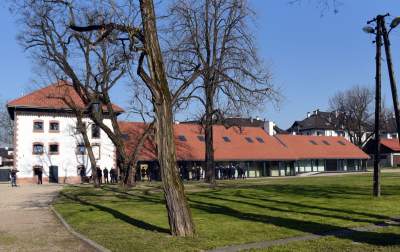 Ależ pięknie wyremontowali stary spichlerz Mydlnikach! Fot. Marek Lasyk - zdjęcie 5