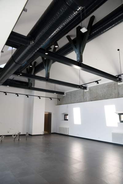 Ależ pięknie wyremontowali stary spichlerz Mydlnikach! Fot. Marek Lasyk - zdjęcie 12