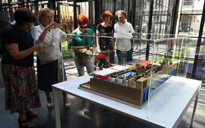 Nobel dla Szymborskiej w wersji Lego... - zdjęcie 13