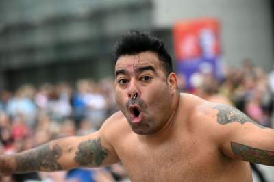 Zaczęło się uliczne szaleństwo w Krakowie. Spektakularny festiwal wystartował - zdjęcie 27