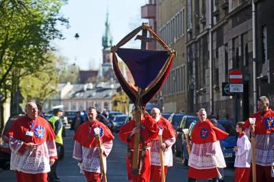 Wielki Piątek na krakowskim Kazimierzu... - zdjęcie 12
