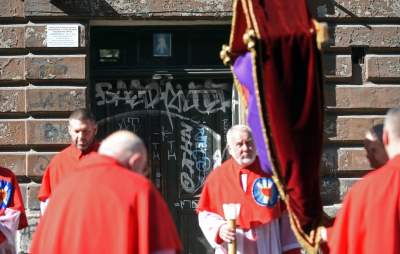Wielki Piątek na krakowskim Kazimierzu... - zdjęcie 7