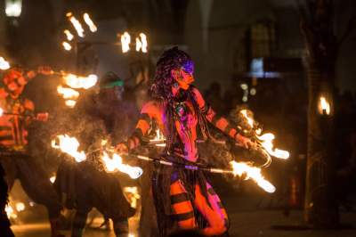 To był spektakularny weekend w Krakowie, za nami festiwal teatrów ulicznych - zdjęcie 18
