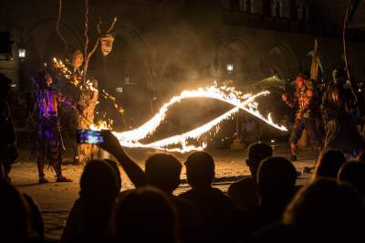 To był spektakularny weekend w Krakowie, za nami festiwal teatrów ulicznych - zdjęcie 37