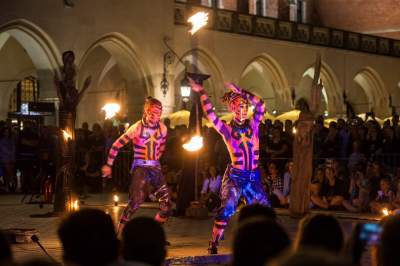 To był spektakularny weekend w Krakowie, za nami festiwal teatrów ulicznych - zdjęcie 11