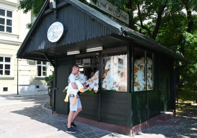 W tym kiosku nie ma już żadnych innych towarów, szaleństwo trwa! - zdjęcie 14