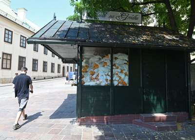 W tym kiosku nie ma już żadnych innych towarów, szaleństwo trwa! - zdjęcie 4