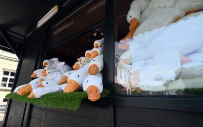 W tym kiosku nie ma już żadnych innych towarów, szaleństwo trwa! - zdjęcie 11