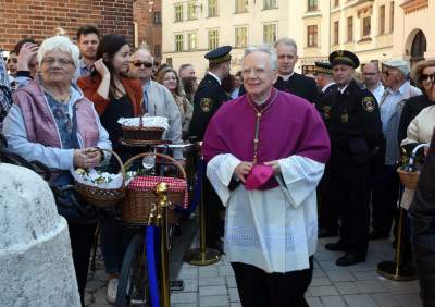 Wyjątkowa święconka na krakowskim Rynku - zdjęcie 3