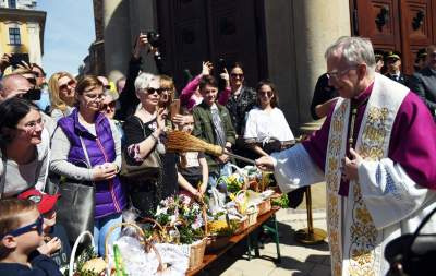 Wyjątkowa święconka na krakowskim Rynku - zdjęcie 10