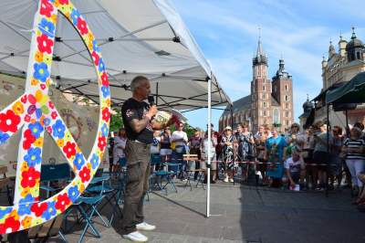 Chlebny, Głuchowski, Hołdys... Tour de Konstytucja na Rynku Głównym - zdjęcie 1