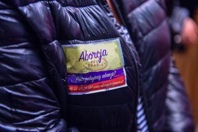 Protest przed komisariatem przy Królewskiej, po skandalicznej interwencji Policji - zdjęcie 31