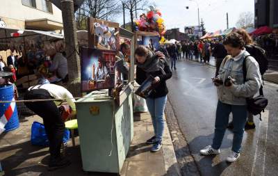 Odpust Emaus: krakowianie uwielbiają ten kicz - zdjęcie 18