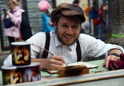 Odpust Emaus: krakowianie uwielbiają ten kicz - zdjęcie 15