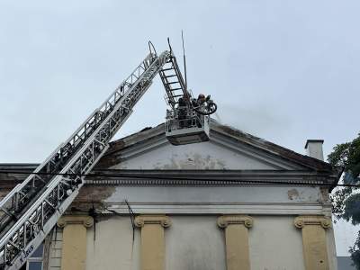 Pożar przy ulicy Lubicz, ogień w budynku dawnego kina Młoda Gwardia - zdjęcie 10