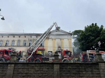 Pożar przy ulicy Lubicz, ogień w budynku dawnego kina Młoda Gwardia - zdjęcie 9