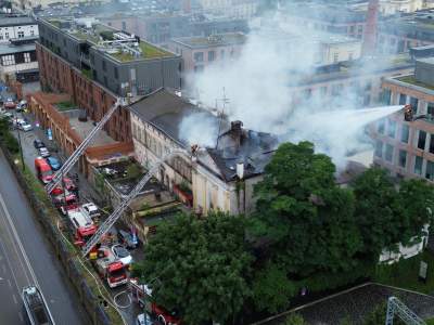 Pożar przy ulicy Lubicz, ogień w budynku dawnego kina Młoda Gwardia - zdjęcie 3